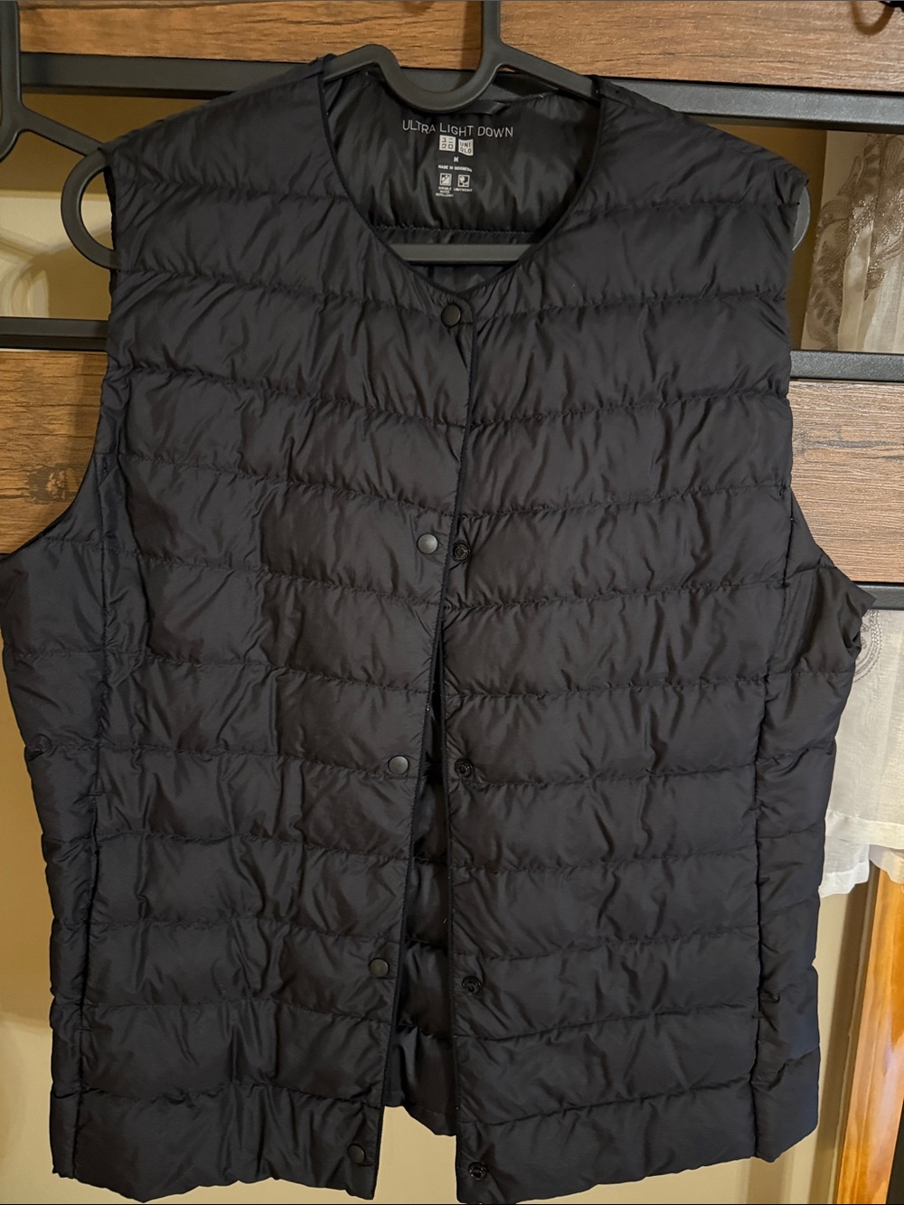 Uniqlo Ultra Light Down Quilted Black Vest